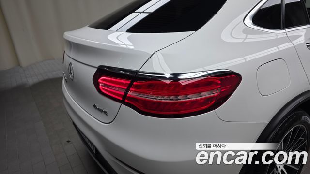 Mercedes-Benz GLC-Class GLC220 d 4MATIC Premium Coupe