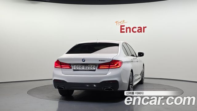 BMW 5-Series 530i M Sport Package Plus