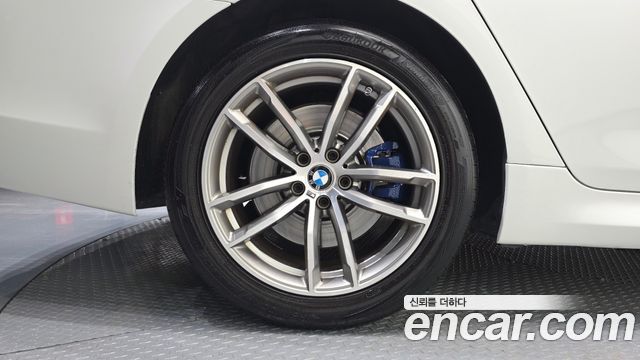 BMW 5-Series 530i M Sport Package Plus
