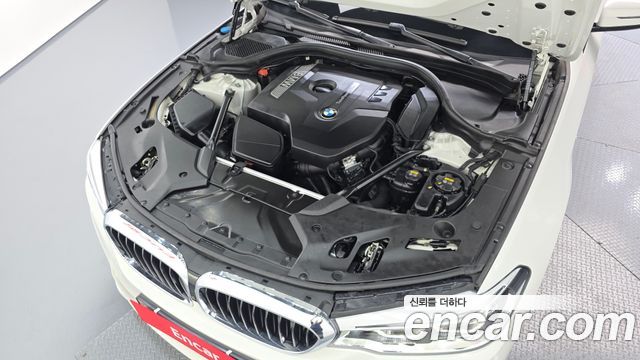 BMW 5-Series 530i M Sport Package Plus