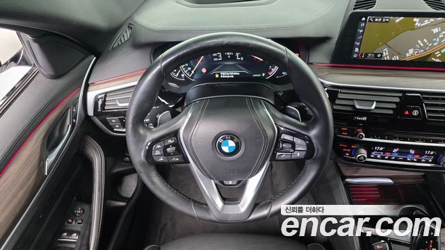 BMW 5-Series 530i M Sport Package Plus