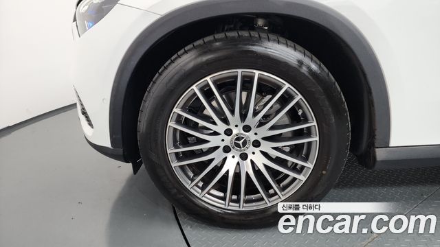 Mercedes-Benz GLC-Class GLC 300 4MATIC Avantgarde
