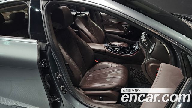 Mercedes-Benz CLS-Class CLS300d AMG Line