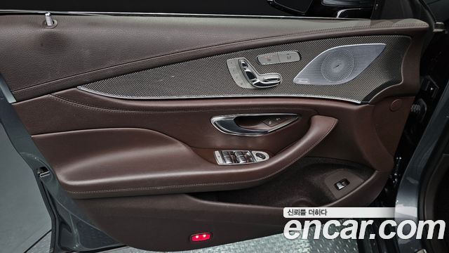 Mercedes-Benz CLS-Class CLS300d AMG Line