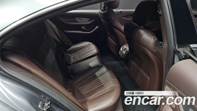 Mercedes-Benz CLS-Class CLS300d AMG Line