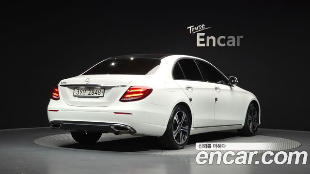 Mercedes-Benz E-Class E200 Avantgarde