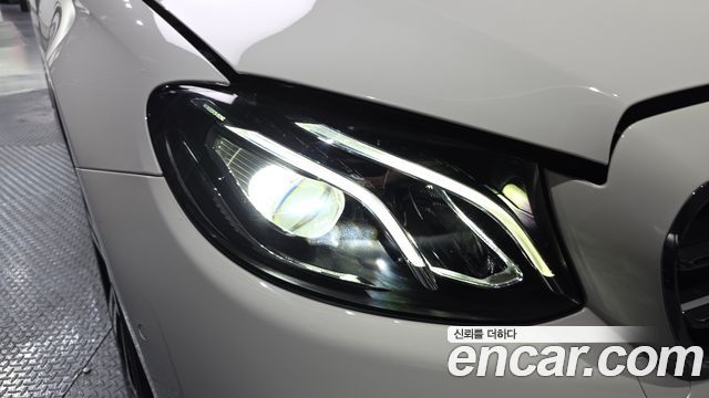 Mercedes-Benz E-Class E200 Avantgarde