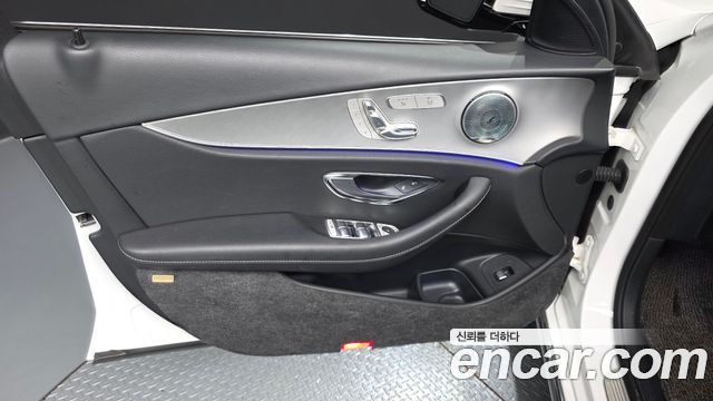 Mercedes-Benz E-Class E200 Avantgarde