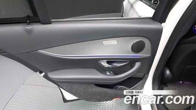 Mercedes-Benz E-Class E200 Avantgarde