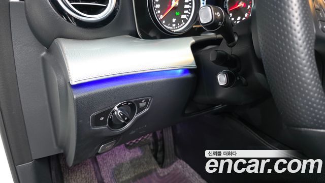 Mercedes-Benz E-Class E200 Avantgarde