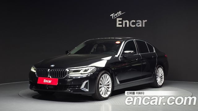 BMW 5-Series 530i xDrive Luxury