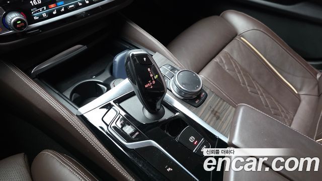 BMW 5-Series 530i xDrive Luxury