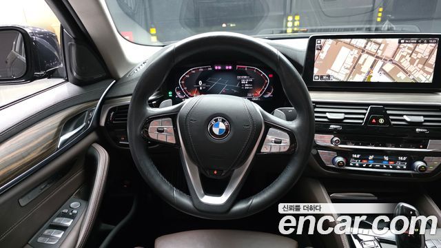 BMW 5-Series 530i xDrive Luxury