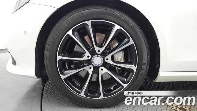 Mercedes-Benz E-Class E300 Avantgarde