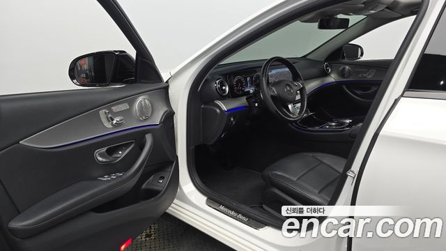 Mercedes-Benz E-Class E300 Avantgarde