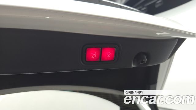 Mercedes-Benz E-Class E300 Avantgarde