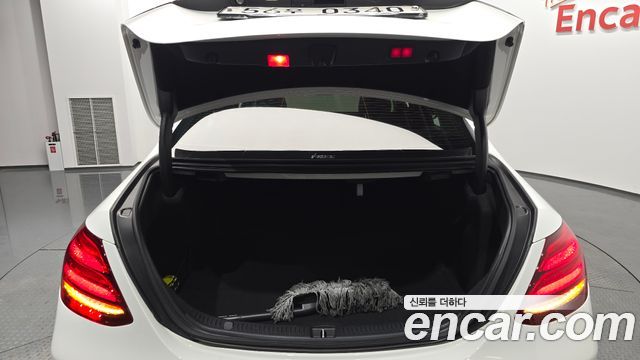 Mercedes-Benz E-Class E300 Avantgarde