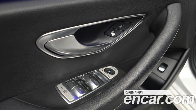 Mercedes-Benz E-Class E300 Avantgarde