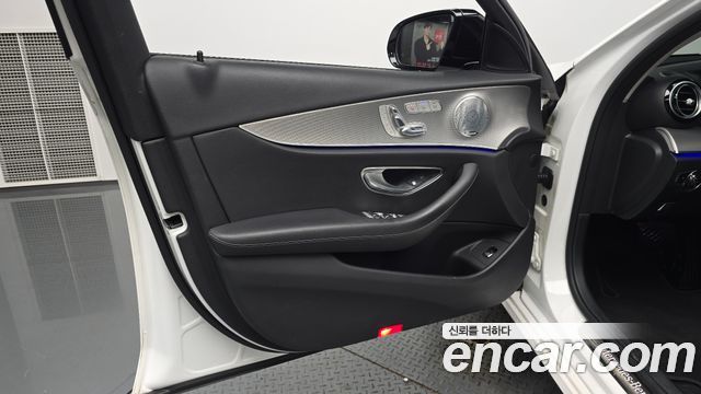 Mercedes-Benz E-Class E300 Avantgarde