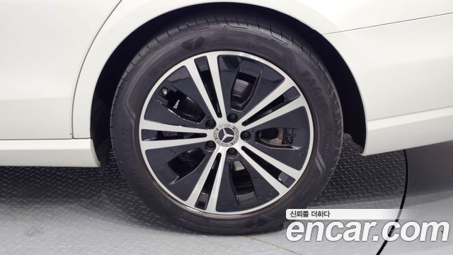 Mercedes-Benz E-Class E250 Avantgarde