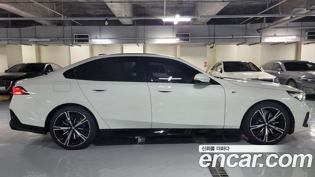 BMW 5-Series 530i xDrive M Sport
