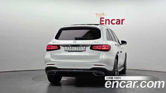 Mercedes-Benz GLC-Class GLC300 4MATIC AMG Line
