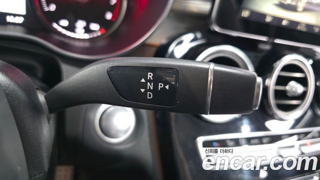 Mercedes-Benz GLC-Class GLC300 4MATIC AMG Line