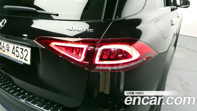 Mercedes-Benz GLE-Class GLE300d 4MATIC