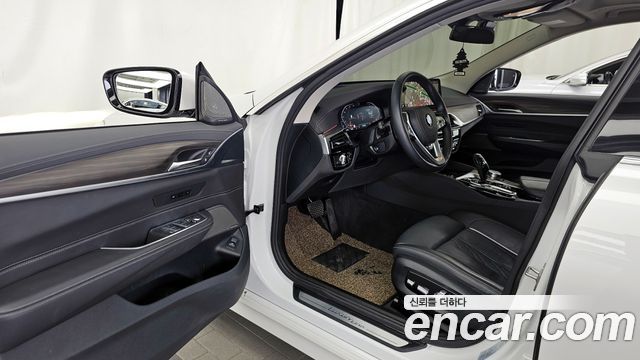 BMW Gran Turismo 630i xDrive Luxury