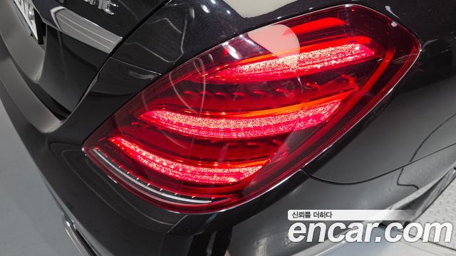 Mercedes-Benz S-Class S560L 4MATIC