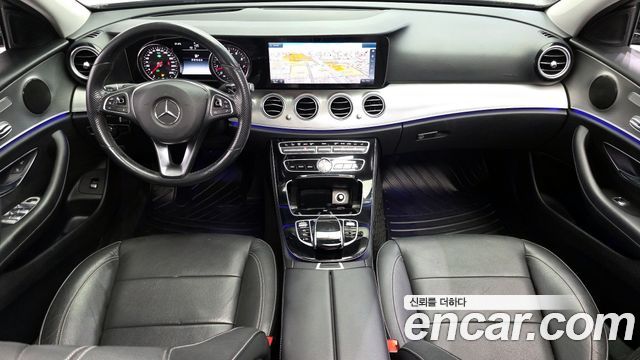 Mercedes-Benz E-Class E200 Avantgarde