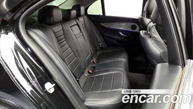 Mercedes-Benz E-Class E200 Avantgarde