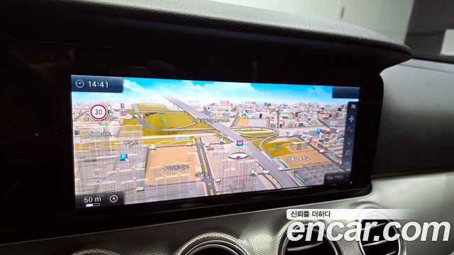 Mercedes-Benz E-Class E200 Avantgarde