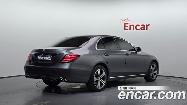Mercedes-Benz E-Class E220d Avantgarde