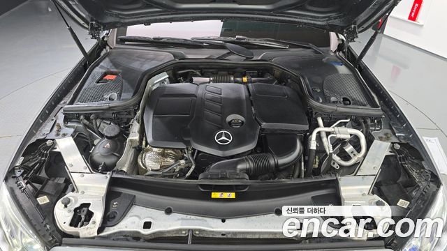 Mercedes-Benz E-Class E220d Avantgarde