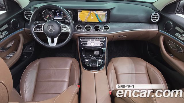 Mercedes-Benz E-Class E220d Avantgarde