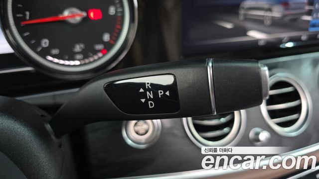 Mercedes-Benz E-Class E220d Avantgarde