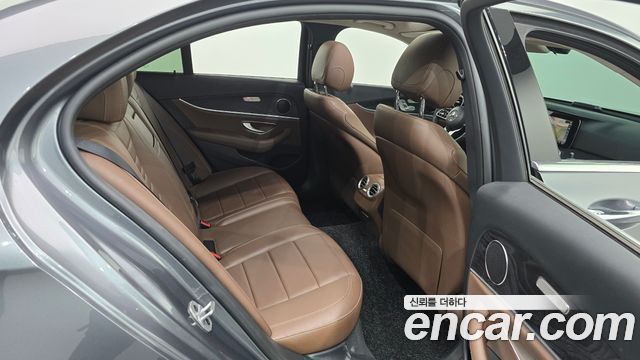 Mercedes-Benz E-Class E220d Avantgarde