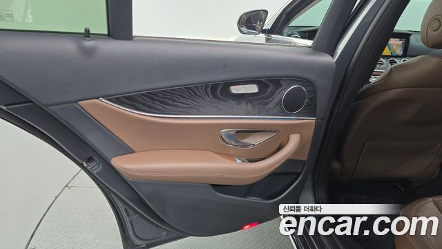 Mercedes-Benz E-Class E220d Avantgarde