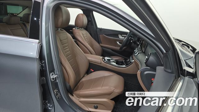 Mercedes-Benz E-Class E220d Avantgarde