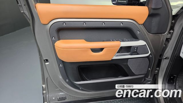 Land Rover Defender 110 D300 HSE