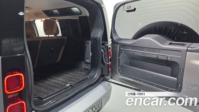 Land Rover Defender 110 D300 HSE