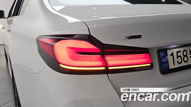 BMW 5-Series 530i xDrive M Sport Package