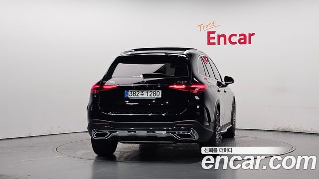 Mercedes-Benz GLC-Class GLC300 4MATIC AMG Line