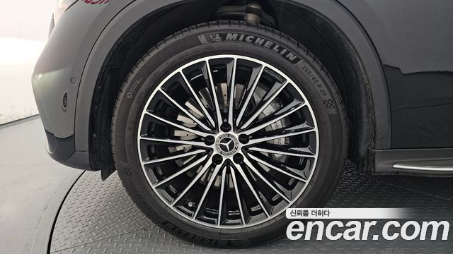 Mercedes-Benz GLC-Class GLC300 4MATIC AMG Line