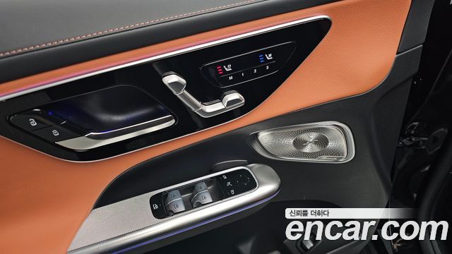 Mercedes-Benz GLC-Class GLC300 4MATIC AMG Line