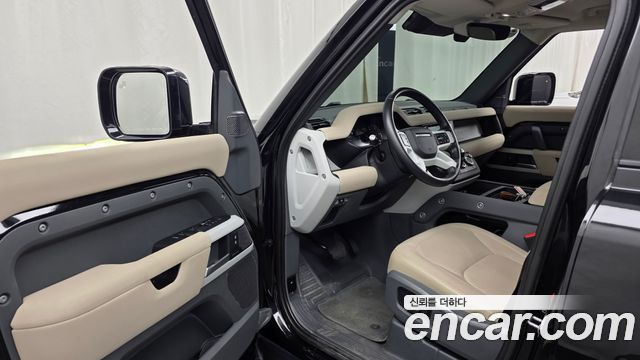 Land Rover Defender 110 D250 SE
