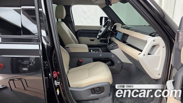 Land Rover Defender 110 D250 SE