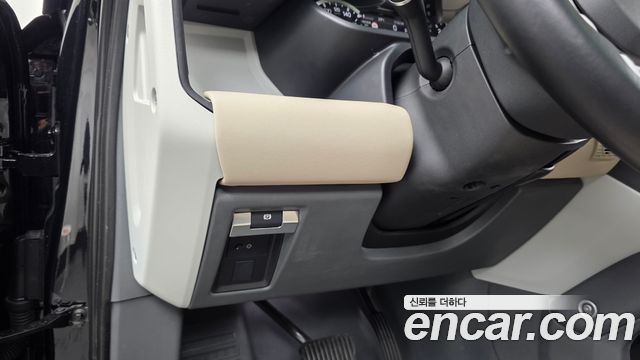 Land Rover Defender 110 D250 SE