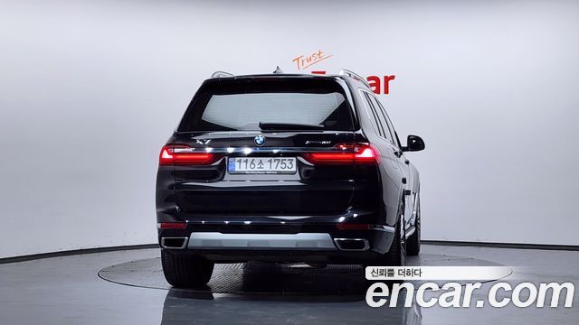 BMW X7 xDrive 40i Design Pure Excellence 7-Seater